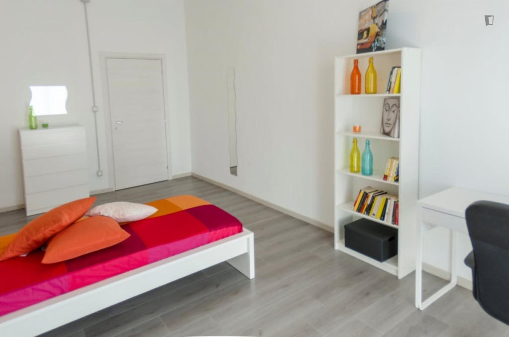 Pleasant single bedroom close to the School of Economics and Management