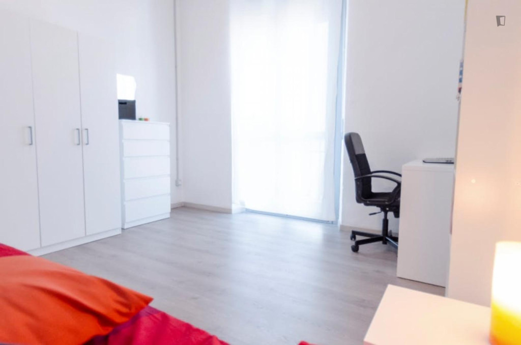 Pleasant single bedroom close to the School of Economics and Management