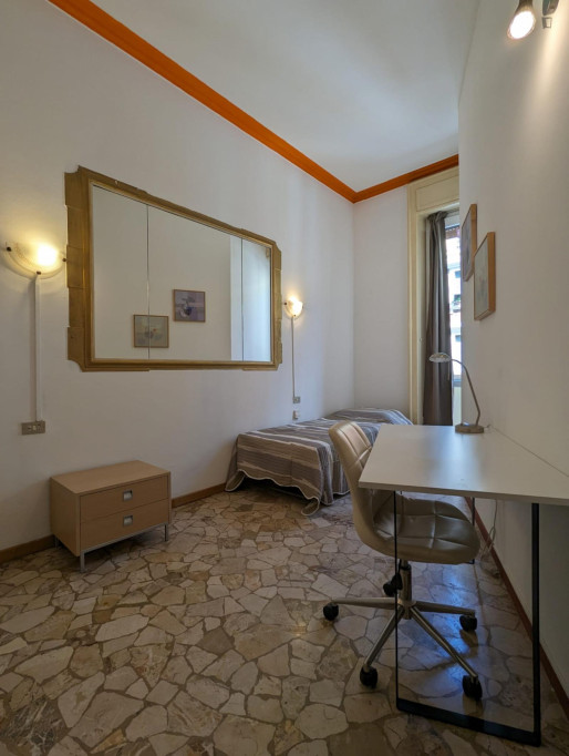 Single bedroom in 3-bedroom apartment - Milan - chambre - ImmoJeune