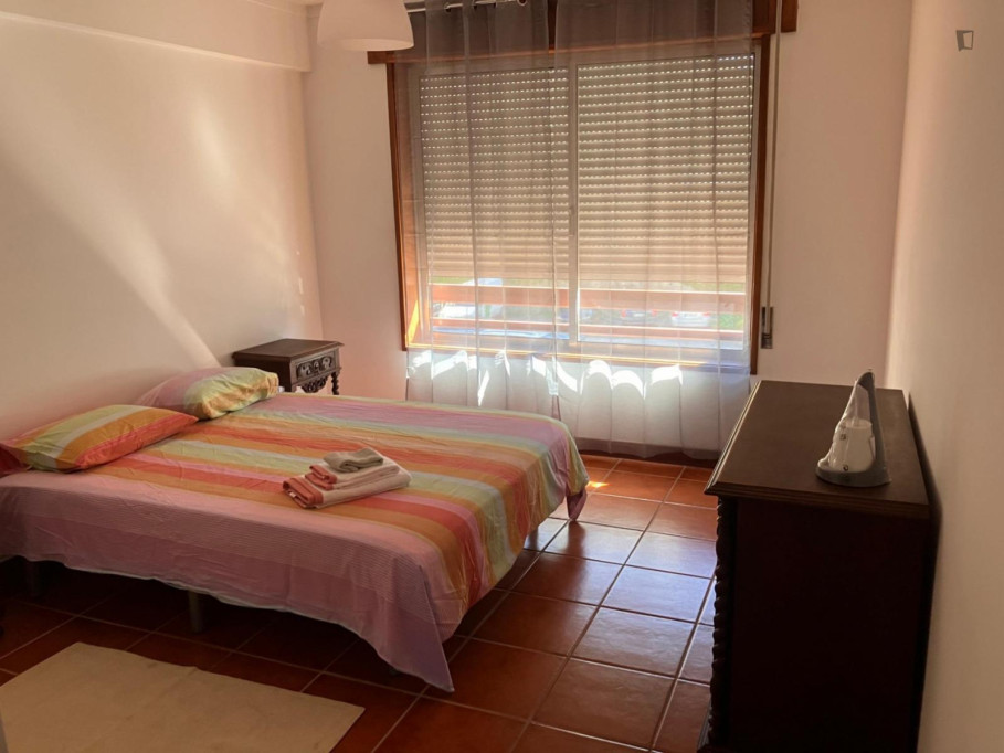 Sunny double bedroom in Campanhã neighbourhood - Porto - chambre - ImmoJeune