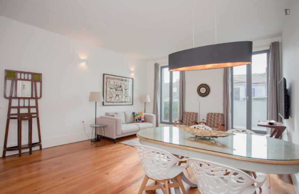 Bright 2 bedroom flat in Miragaia zone - Porto - chambre - ImmoJeune