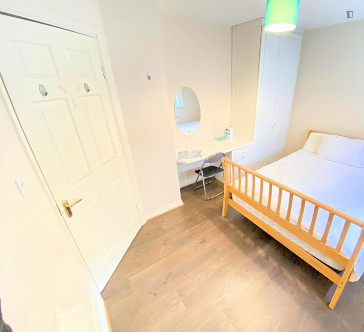 Inviting double bedroom in the centre of Cork