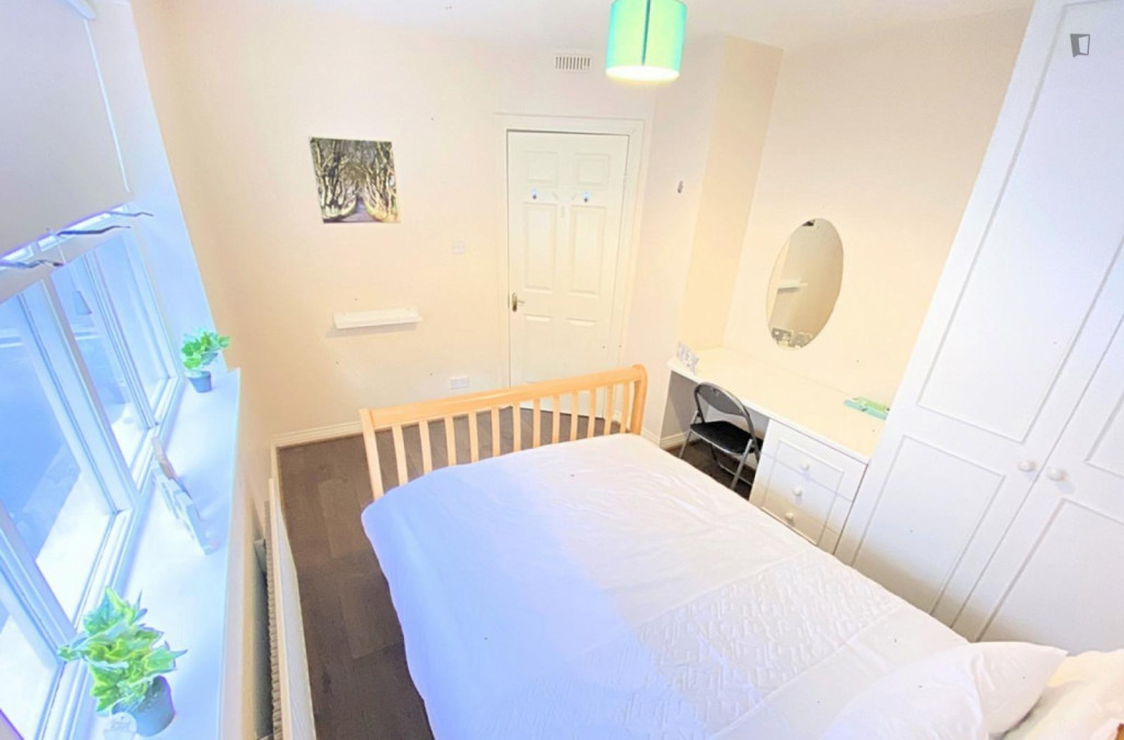 Inviting double bedroom in the centre of Cork