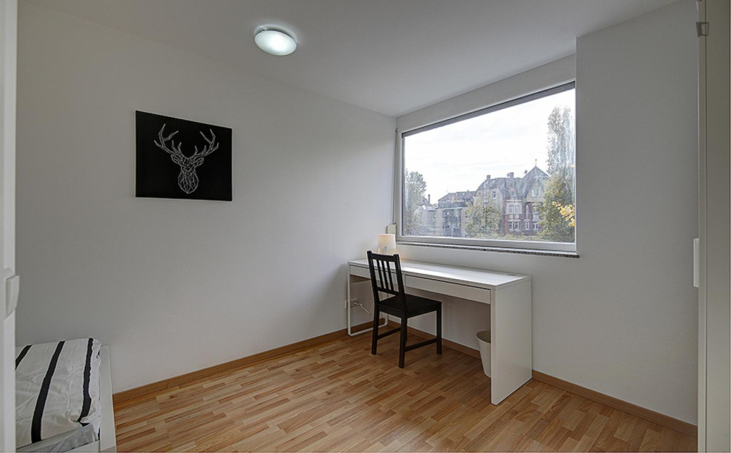 Dashing single bedroom in Bad Cannstatt - Stuttgart - chambre - ImmoJeune