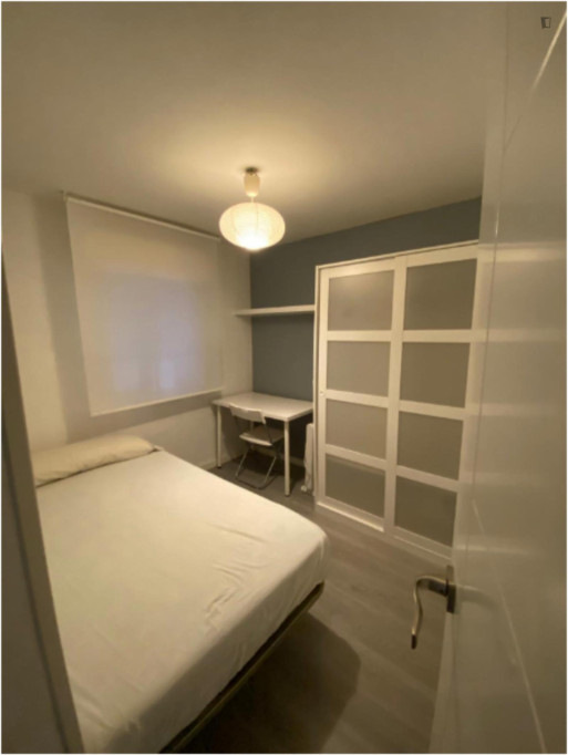 Cozy Single Bedroom close to University Carlos III of Madrid | Getafe Campus - Madrid - chambre - ImmoJeune