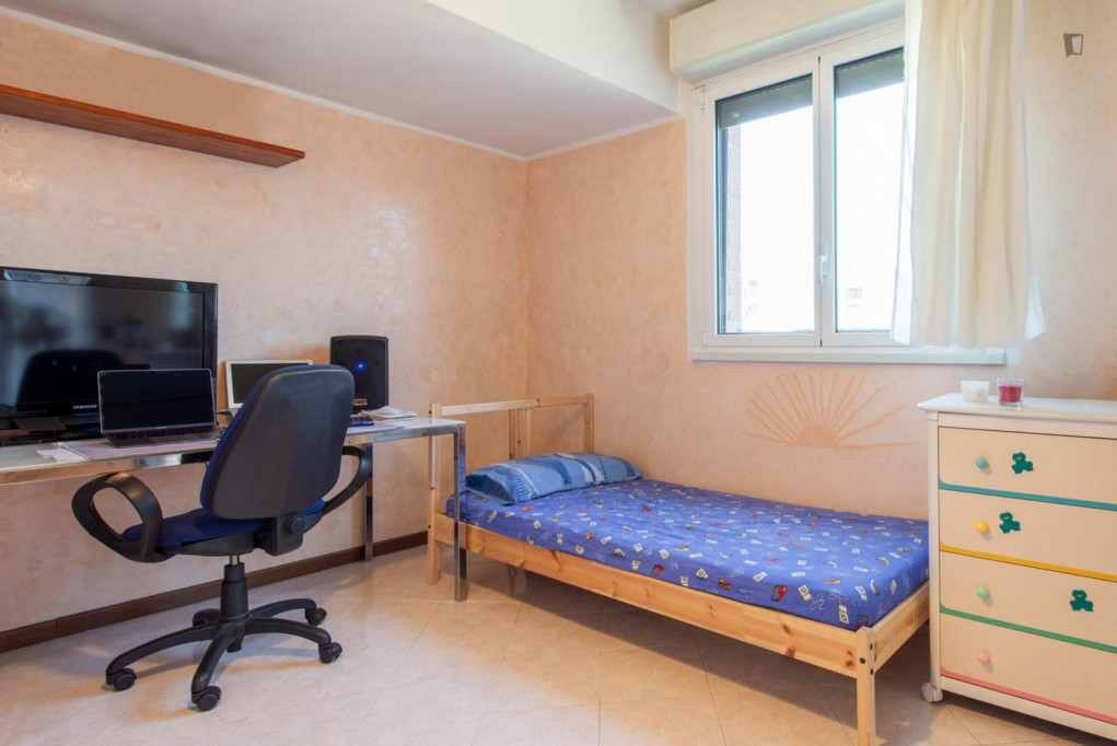 Single bedroom in a 3-bedroom apartment near Università Bicocca - Milan - chambre - ImmoJeune