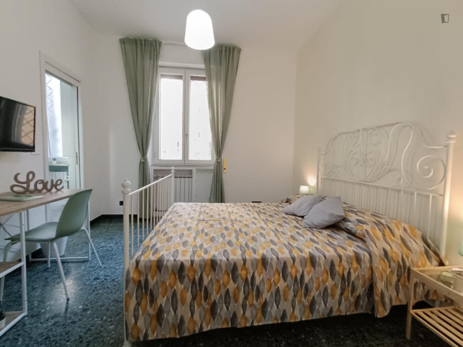 Bright 2 bedroom apartment near S.Giovanni district - Rome - chambre - ImmoJeune