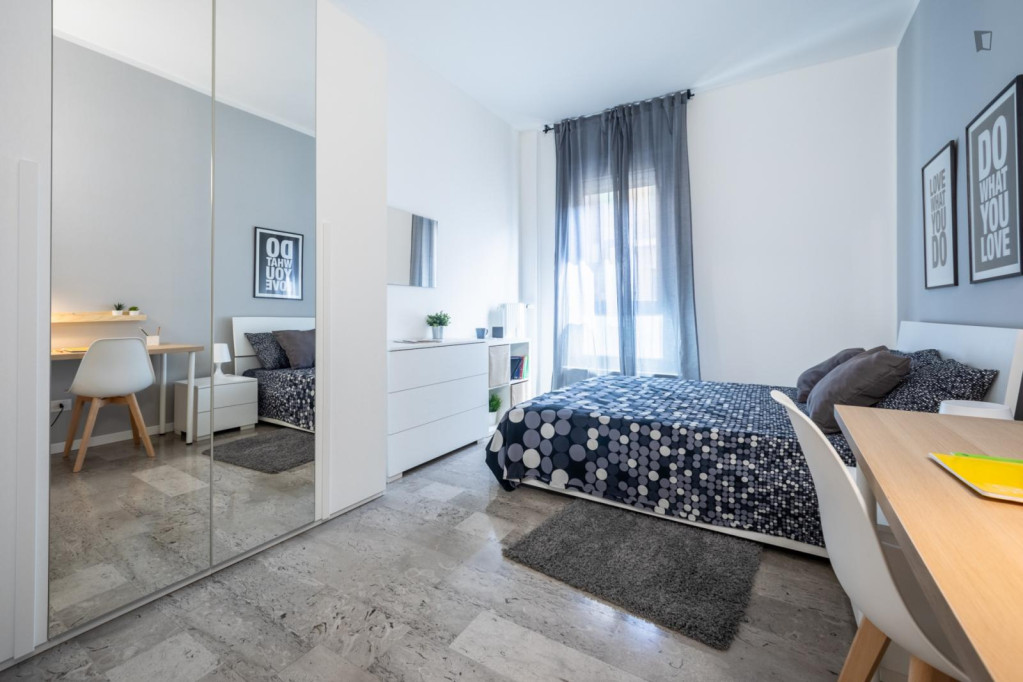 Sublime double bedroom near the Vicenza train station - Vicenza - chambre - ImmoJeune
