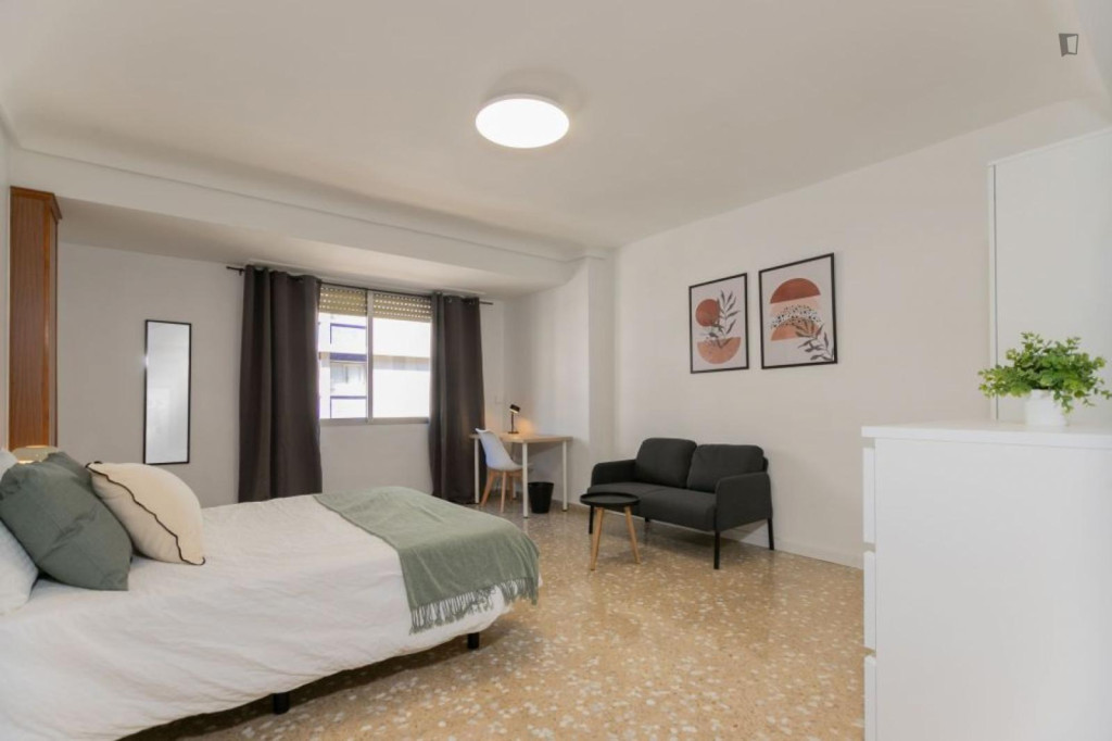 Spacious double bedroom in La Raïosa - Valence - chambre - ImmoJeune
