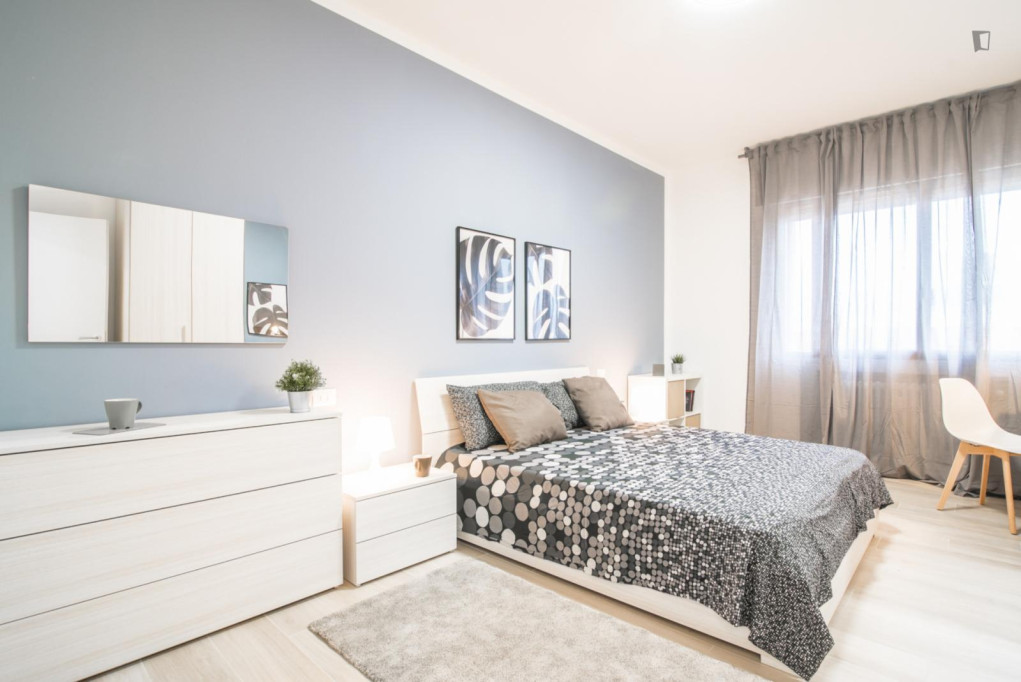 Ample double ensuite bedroom in Mestre - Venice - chambre - ImmoJeune