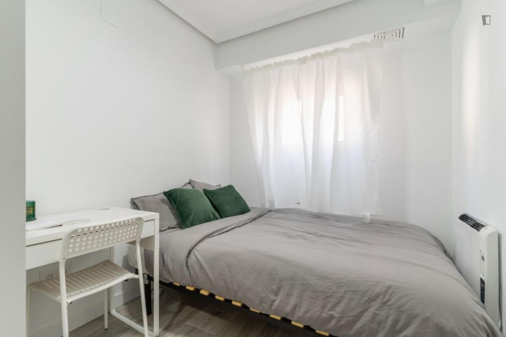 Very nice double bedroom near Parque de Pradolongo - Madrid - chambre - ImmoJeune