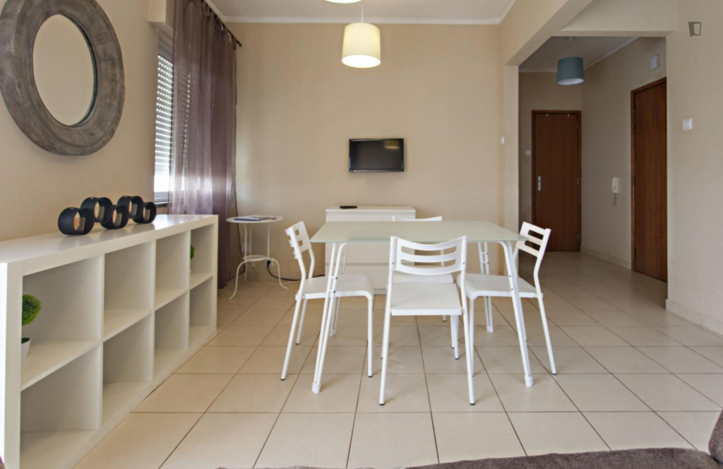 Sunny and lovely 1-bedroom flat 