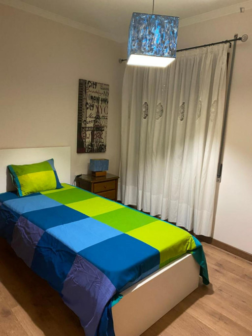 Single bedroom in 4-bedroom apartment - Porto - chambre - ImmoJeune