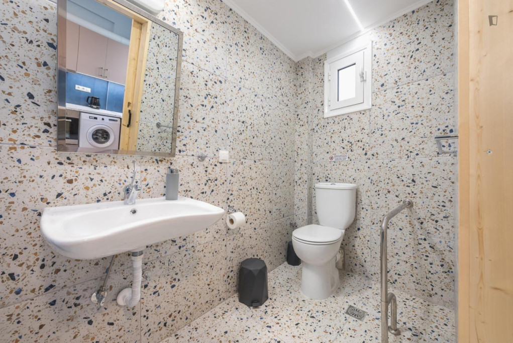 Beautiful loft 1-bedroom apartment close to Metaxourgeio metro station