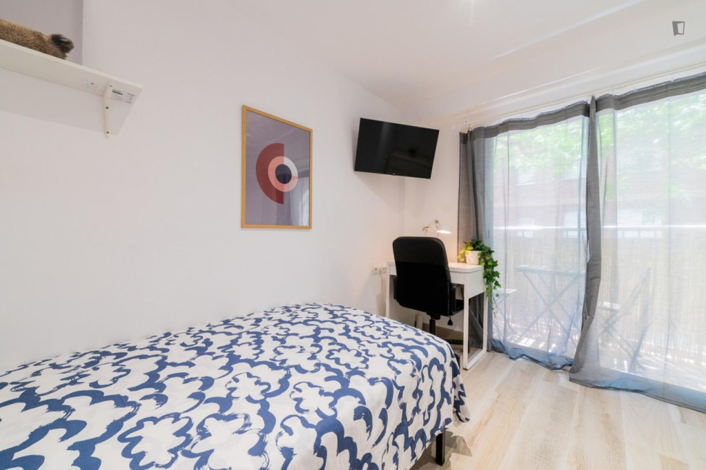 Large Great looking single bedroom with balcony - Valence - chambre - ImmoJeune