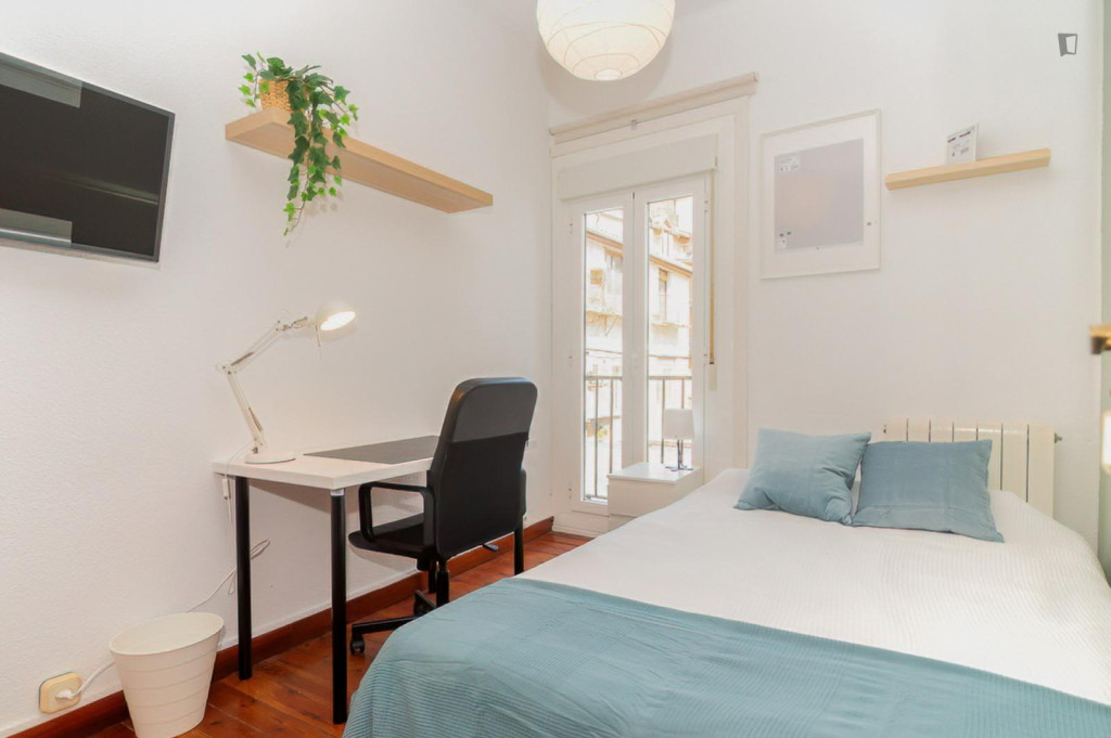 Appealing single bedroom with balcony - Pamplona - chambre - ImmoJeune