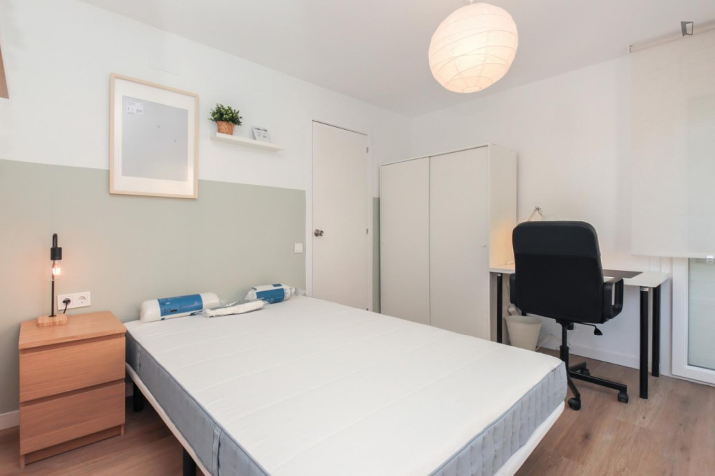 Appealing single bedroom - Tarragona - chambre - ImmoJeune