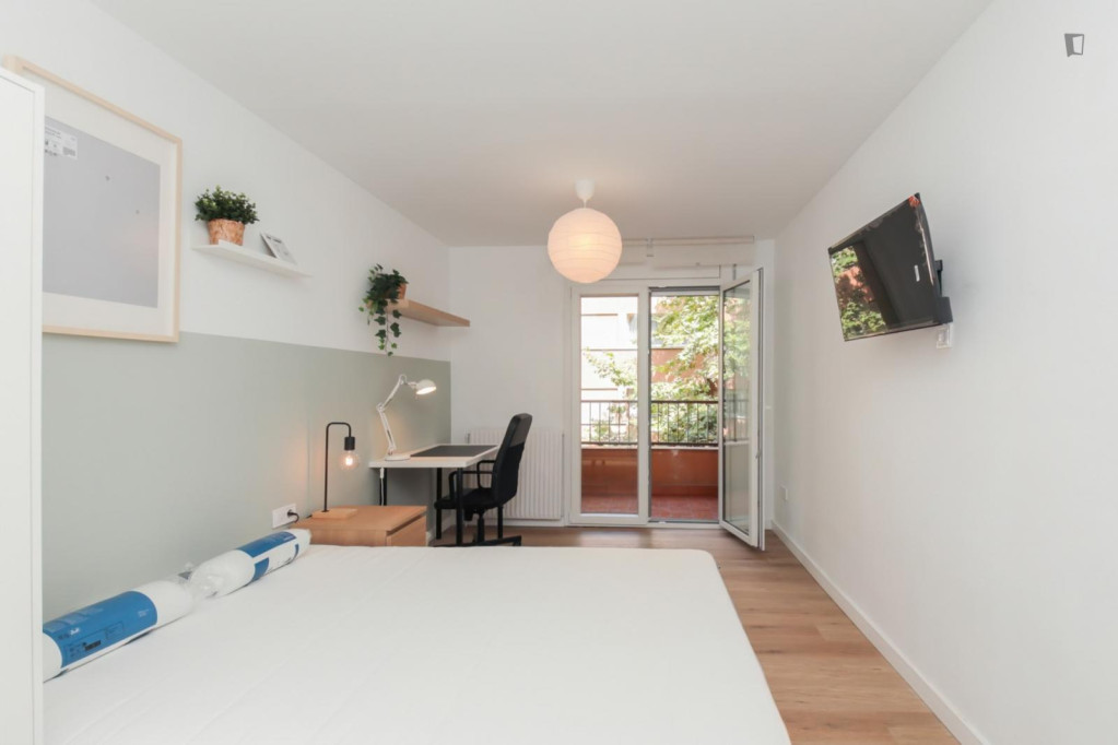 Great looking single bedroom with balcony - Tarragona - chambre - ImmoJeune