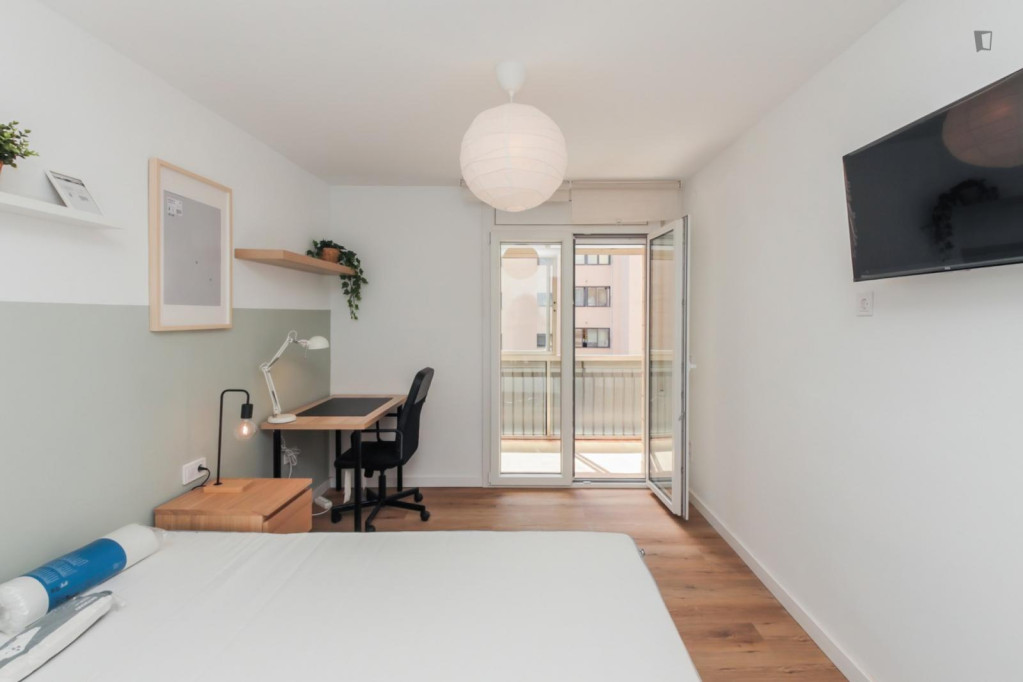 Appealing single bedroom with balcony - Tarragona - chambre - ImmoJeune