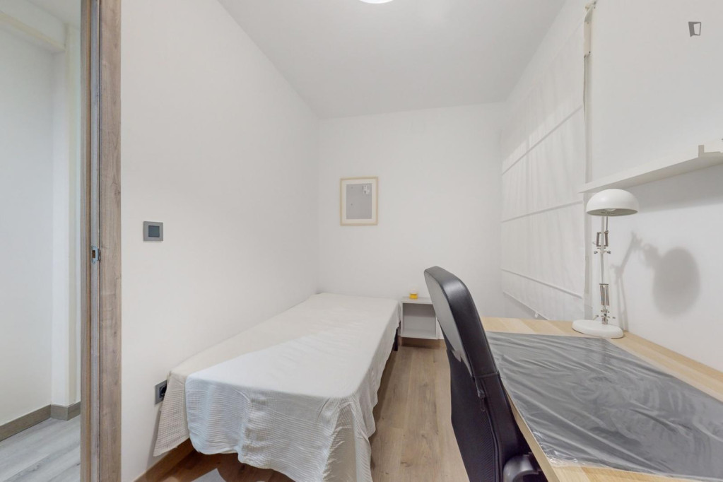 Attractive single bedroom - Tarragona - chambre - ImmoJeune