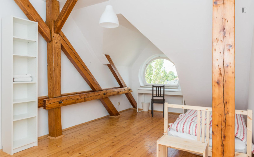 Excellent single bedroom near Kolumbusplatz metro  - Munich - chambre - ImmoJeune