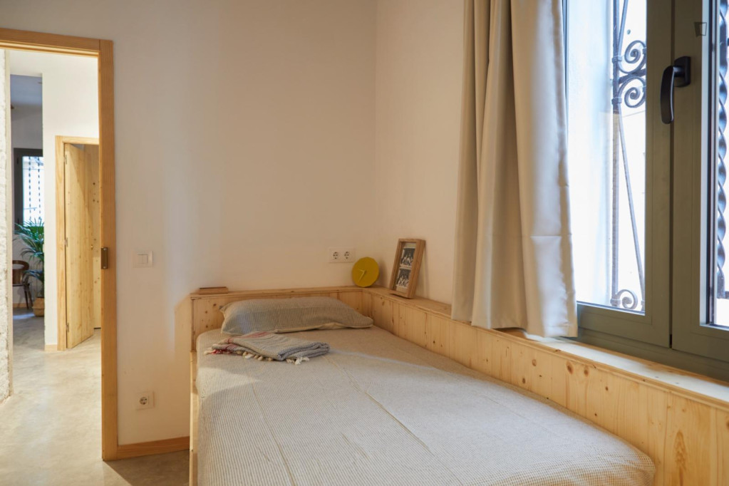 Comfy single ensuite bedroom in El Baix Guinardó - Barcelone - chambre - ImmoJeune