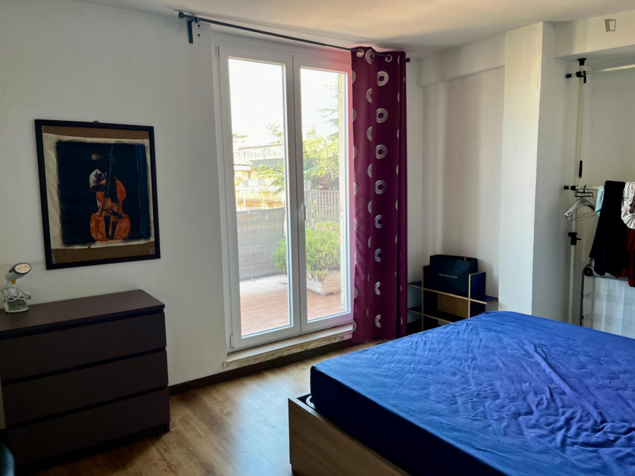 Single room in a top-floor apartment, extremely quiet, consisting of two bedroom - Rome - chambre - ImmoJeune