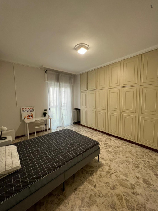 Nice single bedroom near the Quintino Sella metro station - Bari - chambre - ImmoJeune