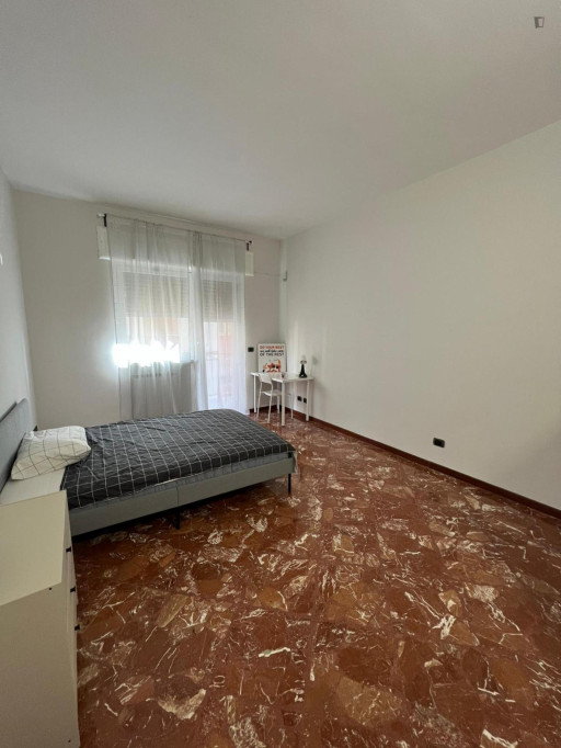 Comfy single ensuite bedroom near the Quintino Sella train station - Bari - chambre - ImmoJeune