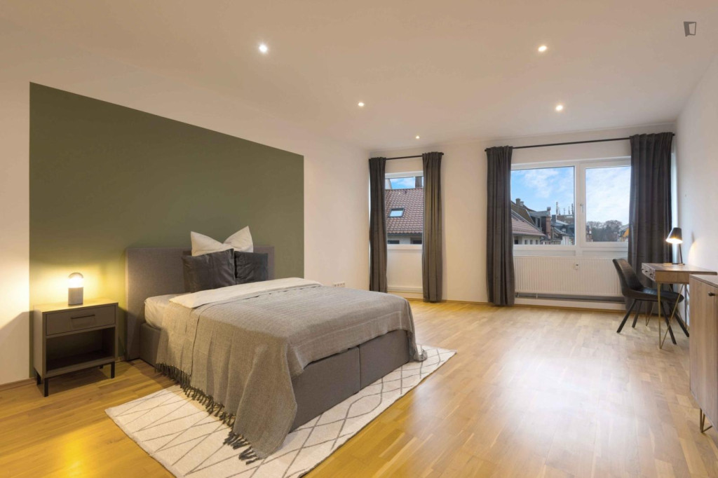 Spacious double bedroom near Gendarmenmarkt - Frankfurt am Main - chambre - ImmoJeune