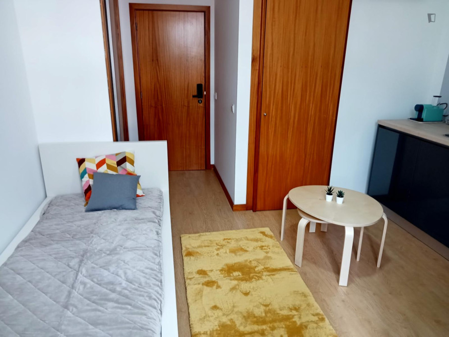 Comfortable studio near Praça da República - Coimbra - chambre - ImmoJeune