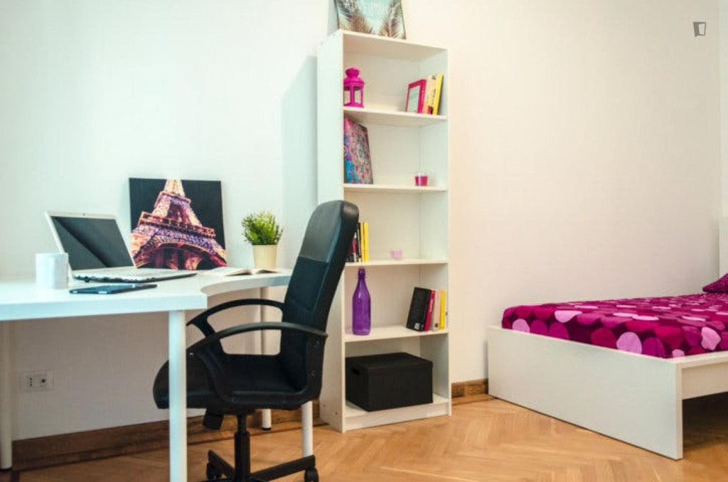 Single bedroom in a 4-bedroom in Quadrilatero