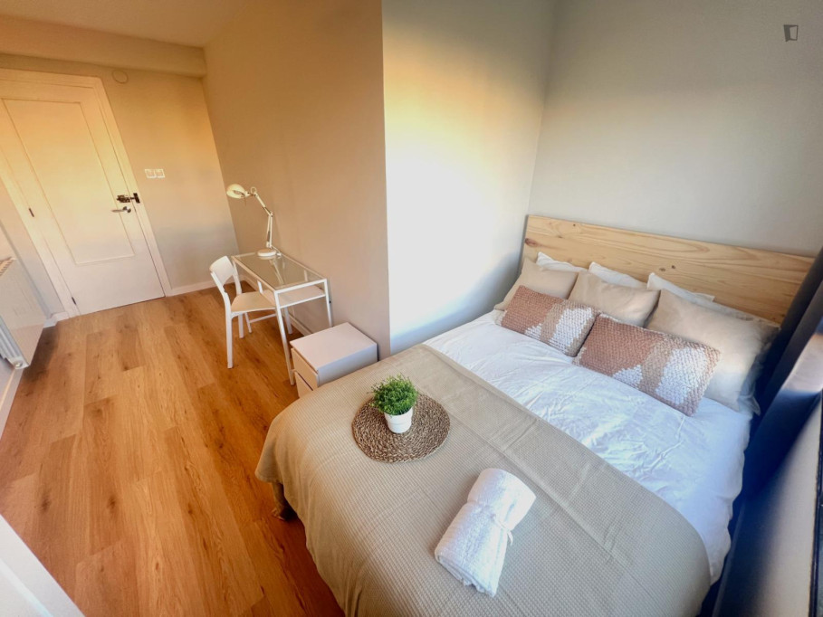 Cosy double bedroom near in Mont-Olivet