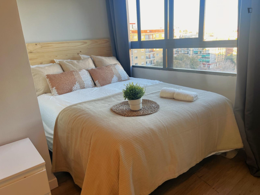 Cosy double bedroom near in Mont-Olivet