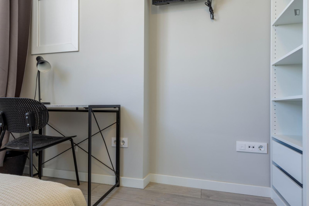 Bright double bedroom in Mestalla