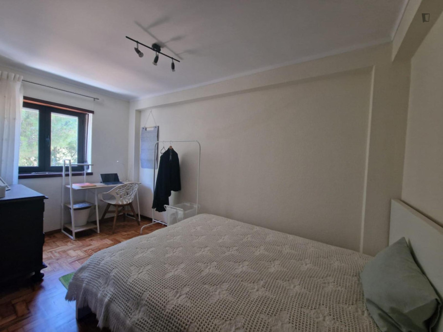 Very nice double bedroom next to ISCSP - Lisbonne - chambre - ImmoJeune