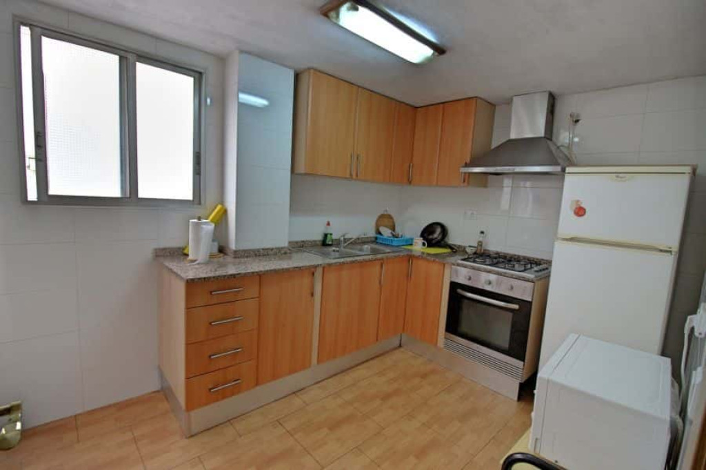 Habitación en piso de 4 habitaciones en El Pla Del Real