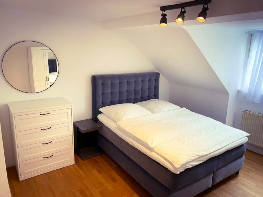 Staufenstraße 34 DG Links - Small Room