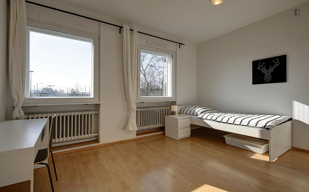 Brilliant single bedroom in Veielbrunnen - Stuttgart - chambre - ImmoJeune