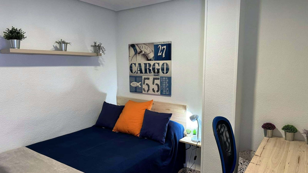 Calle Carlos III H4 apt 1
