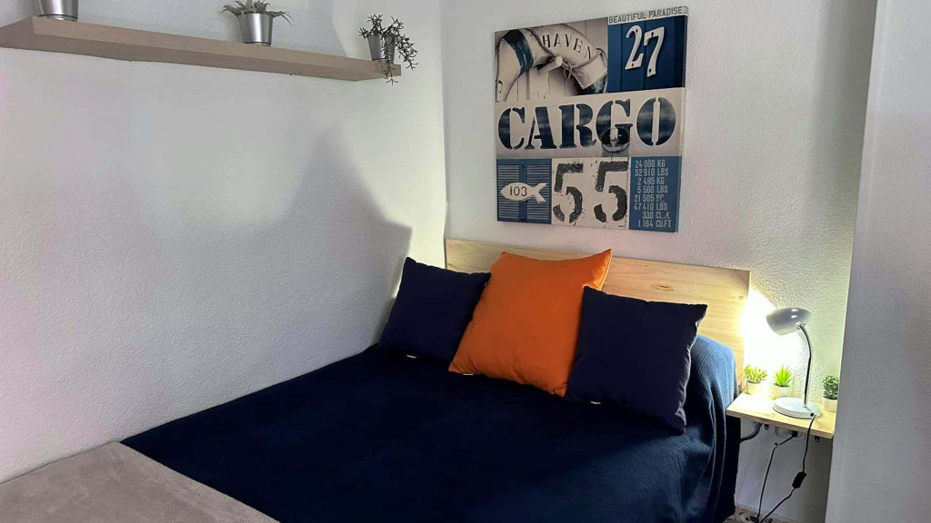 Calle Carlos III H4 apt 1