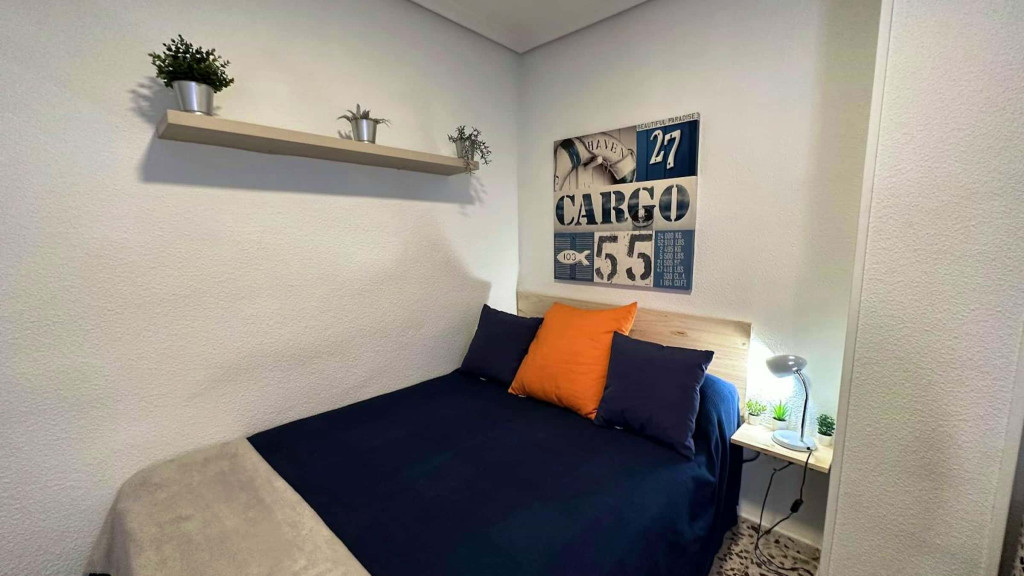 Calle Carlos III H4 apt 1