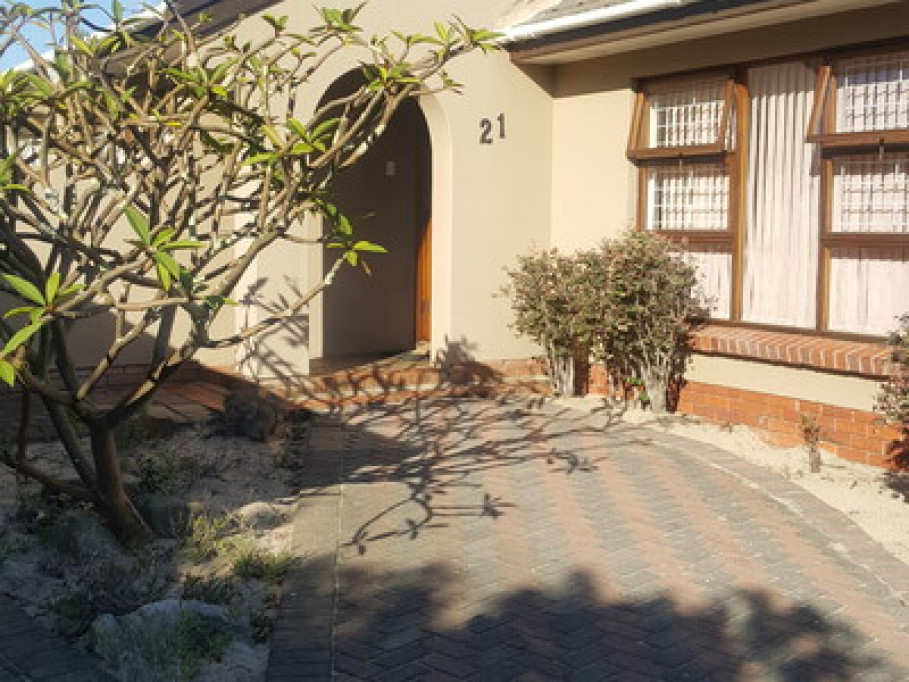 Cape Town Home with a Sotho Culture