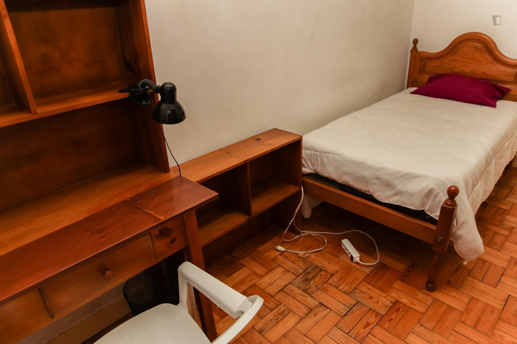 Cosy single bedroom next to Universidade de Coimbra - Coimbra - chambre - ImmoJeune