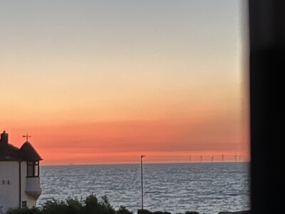 Lovely home by the sea 