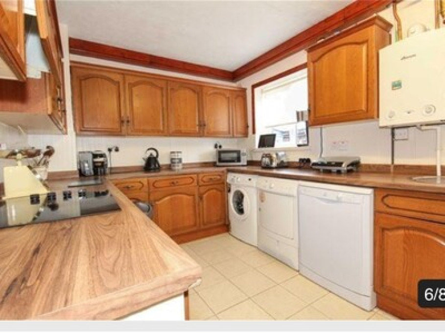 One double room available for rent 