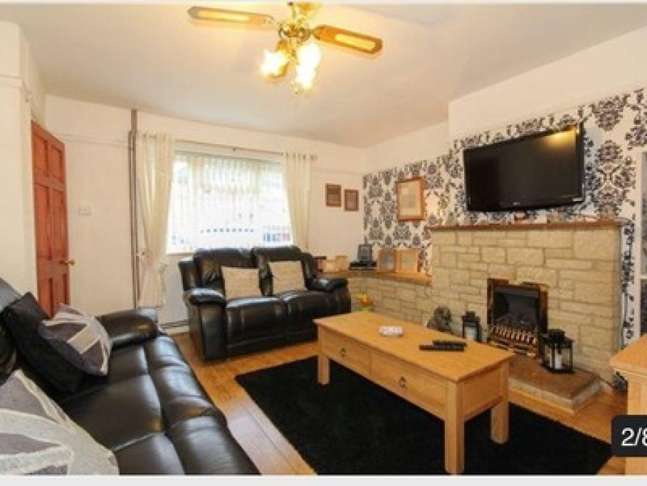 One double room available for rent 