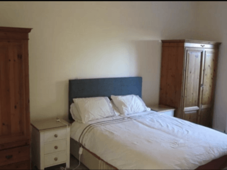 Spacious house in Sandyford!