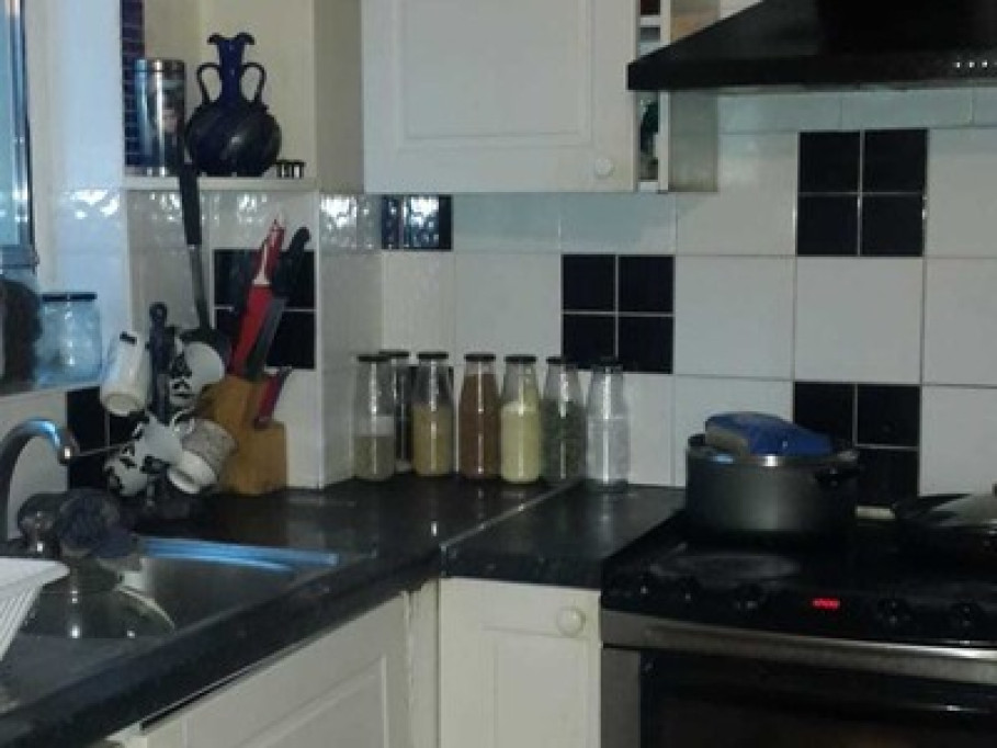 1 single room for rent