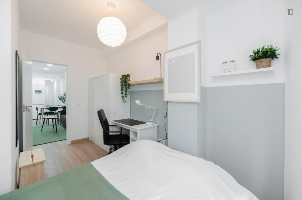 Great looking single bedroom in a property with balcony